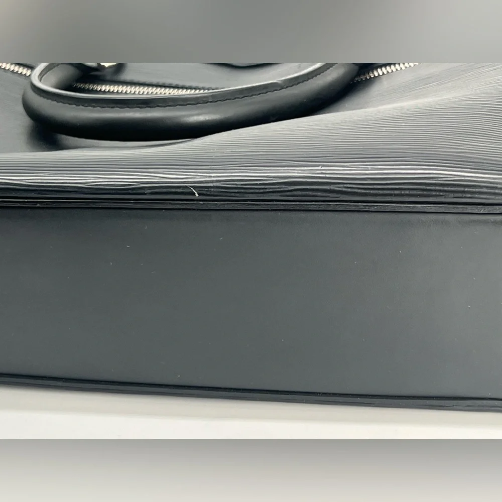 LOUIS VUITTON Porte-Documents Black Epi Leather Bag